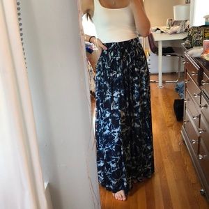 Maxi skirt
